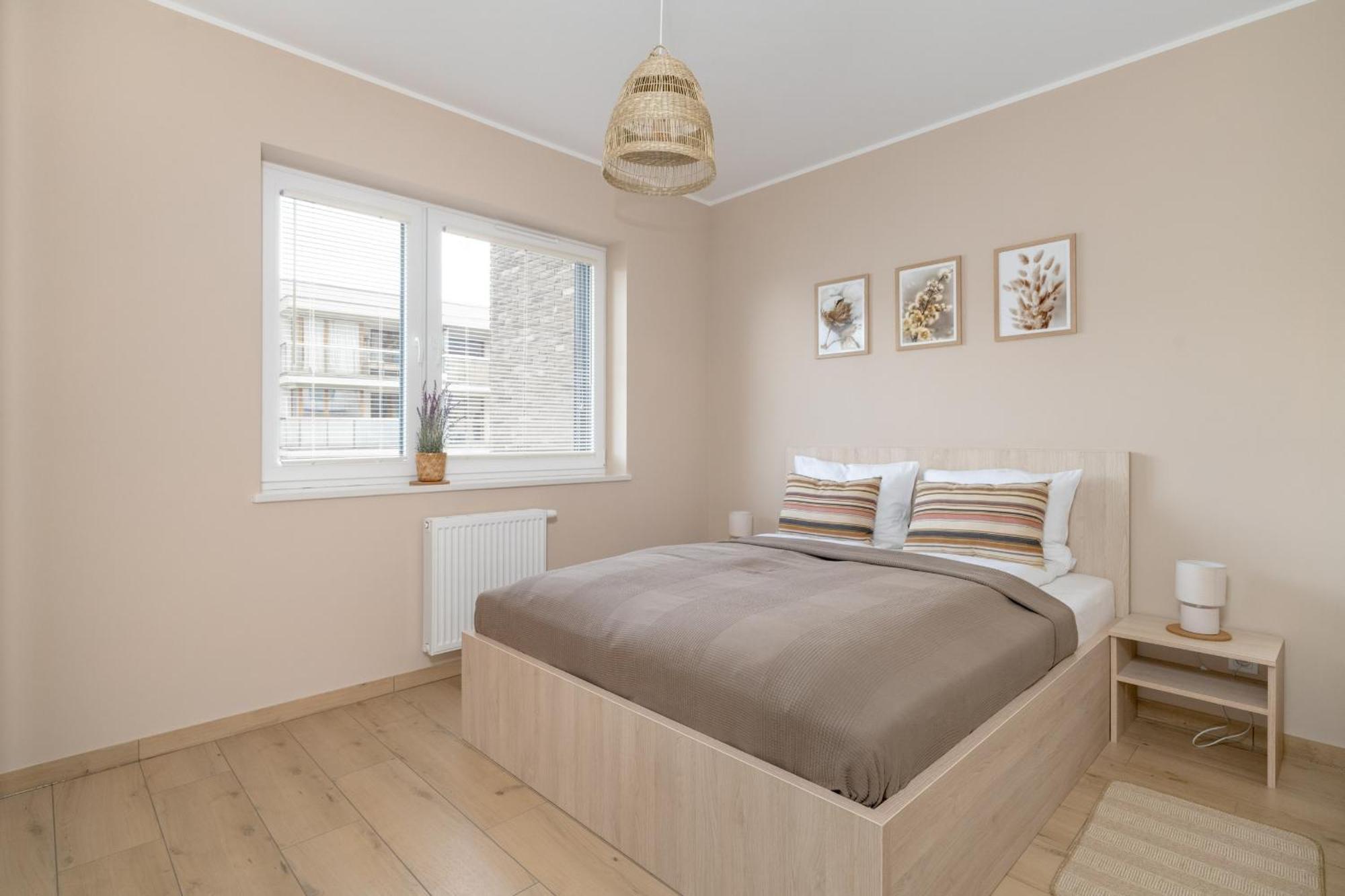 Apartment Cosy And Bright With Parking In By Renters Poznan