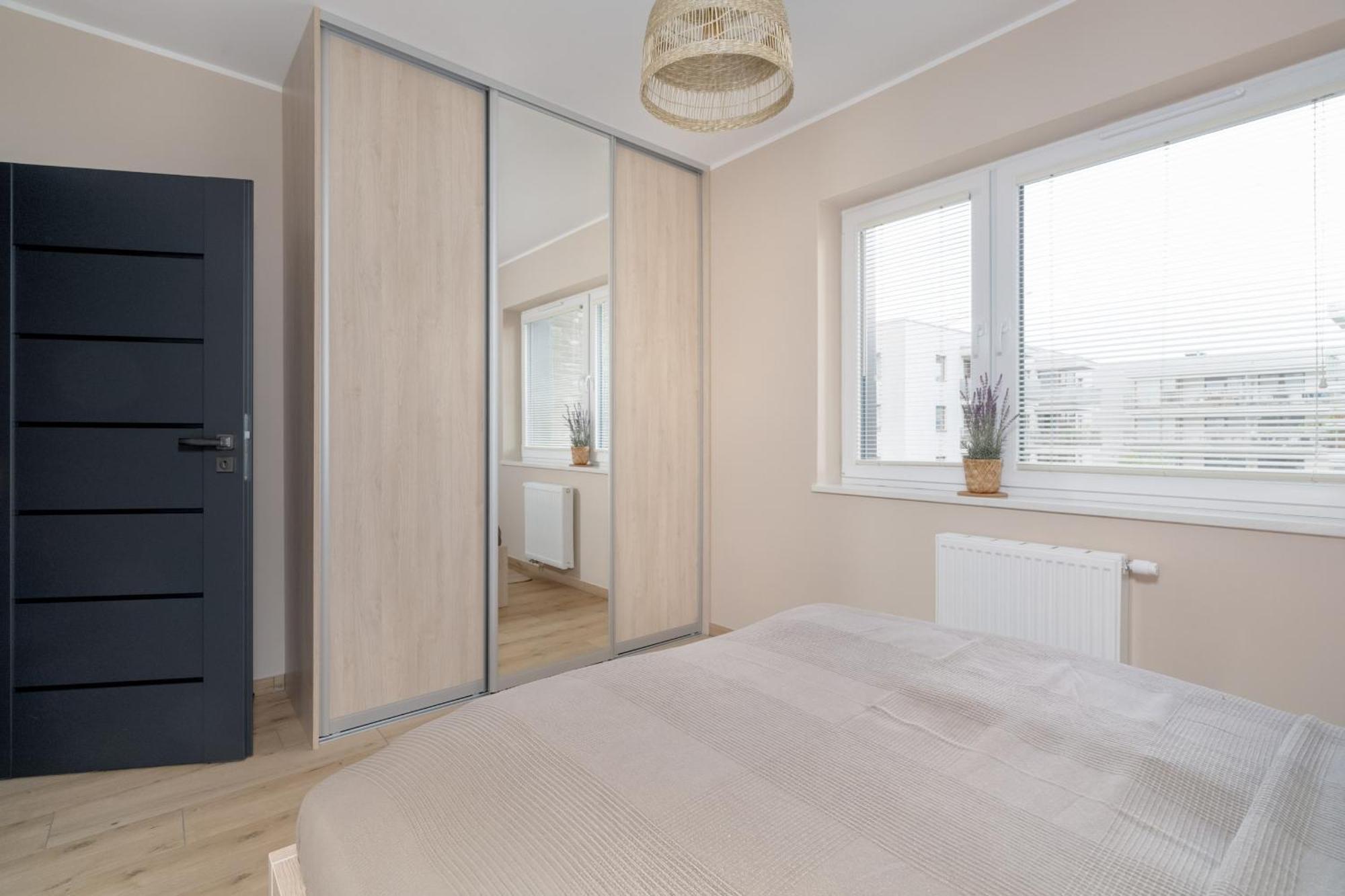 Cosy And Bright With Parking In By Renters *