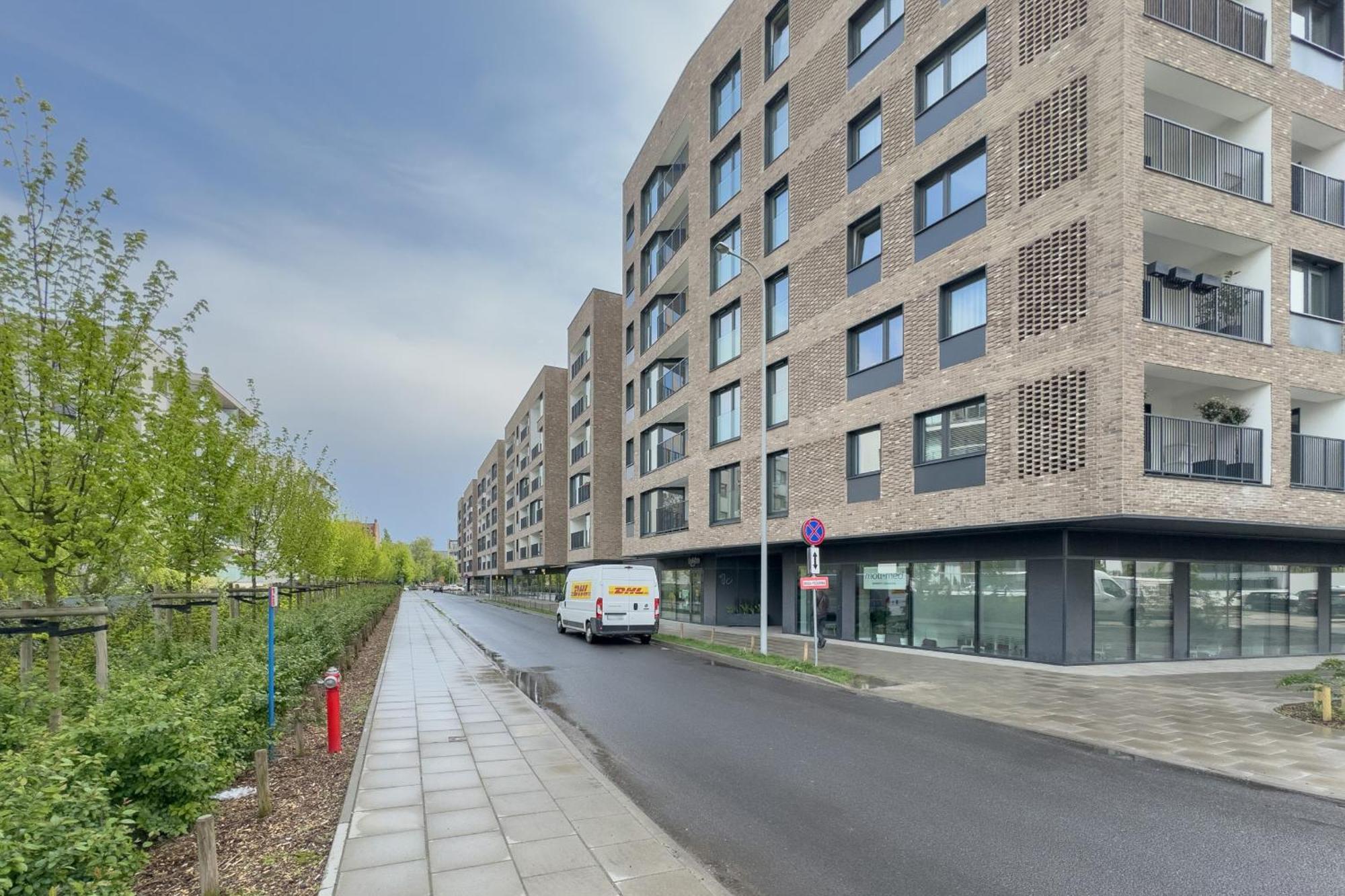 Cosy And Bright With Parking In By Renters * Poznan