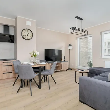 Cosy And Bright Apartment With Parking In Poznan By Noclegi Renters Екстер'єр фото